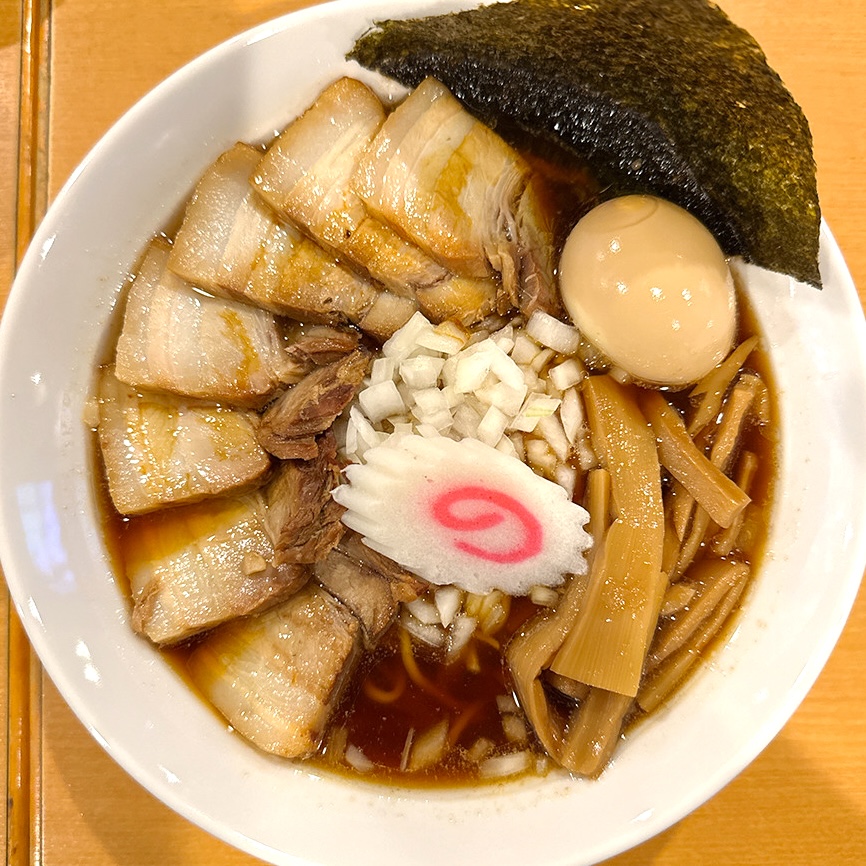 自家製熟成麺 吉岡 目白総本店