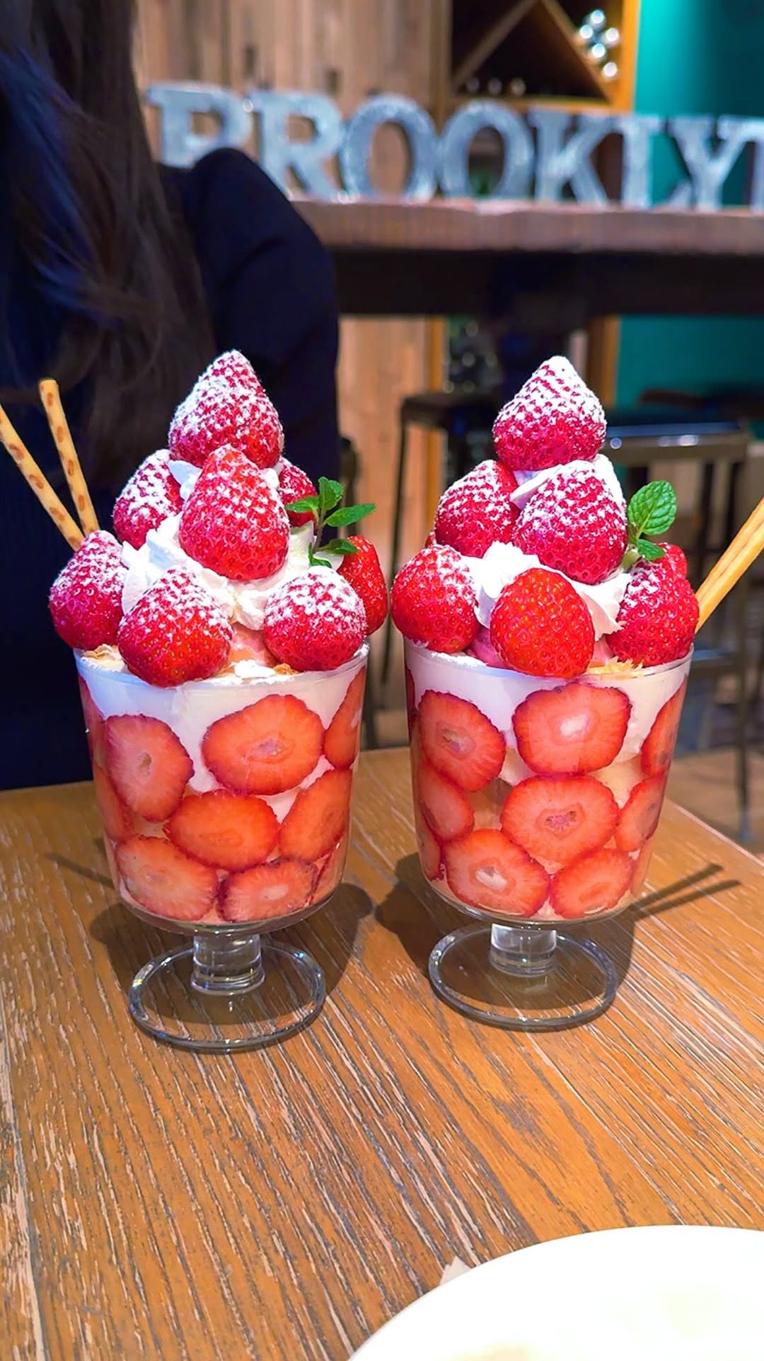 Brooklyn Parlor HAKATA