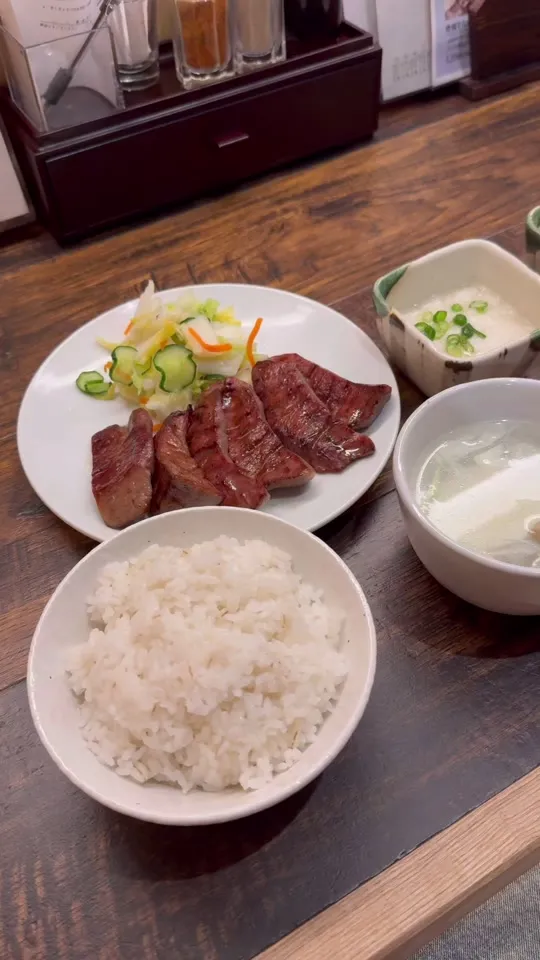 牛たん料理 閣 初恋通り店