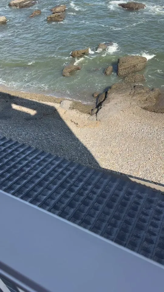 里海邸