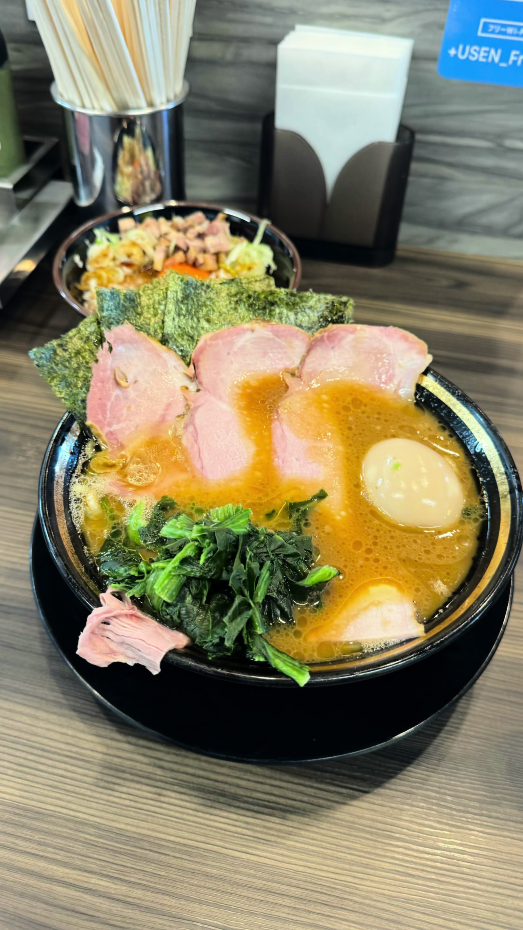 王道家直系 家系ラーメン がく