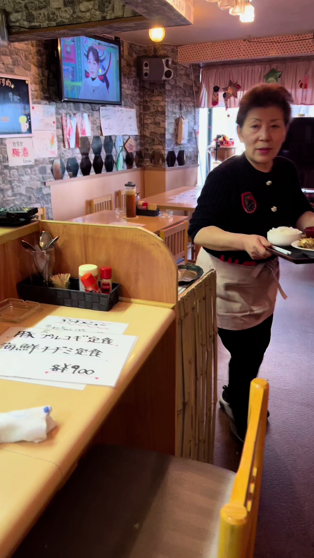 オモニ居酒屋(カラオケ)