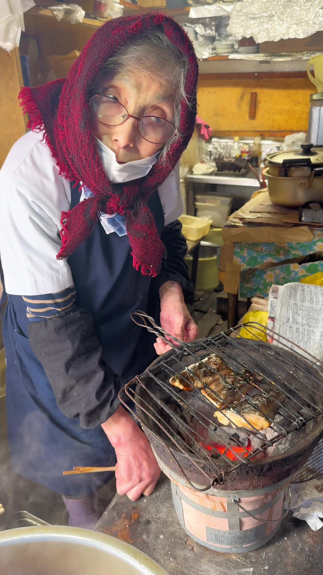 横山商店(はるえ食堂)