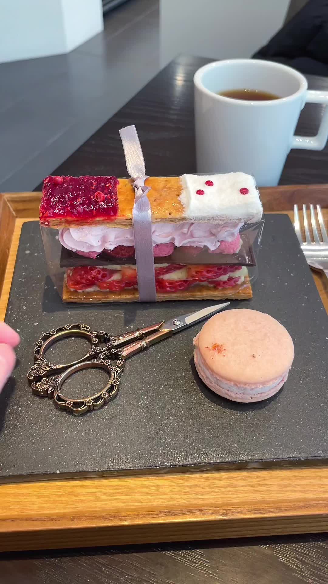 MAISON DE FROUGE メゾン ド フルージュ 苺のお店
