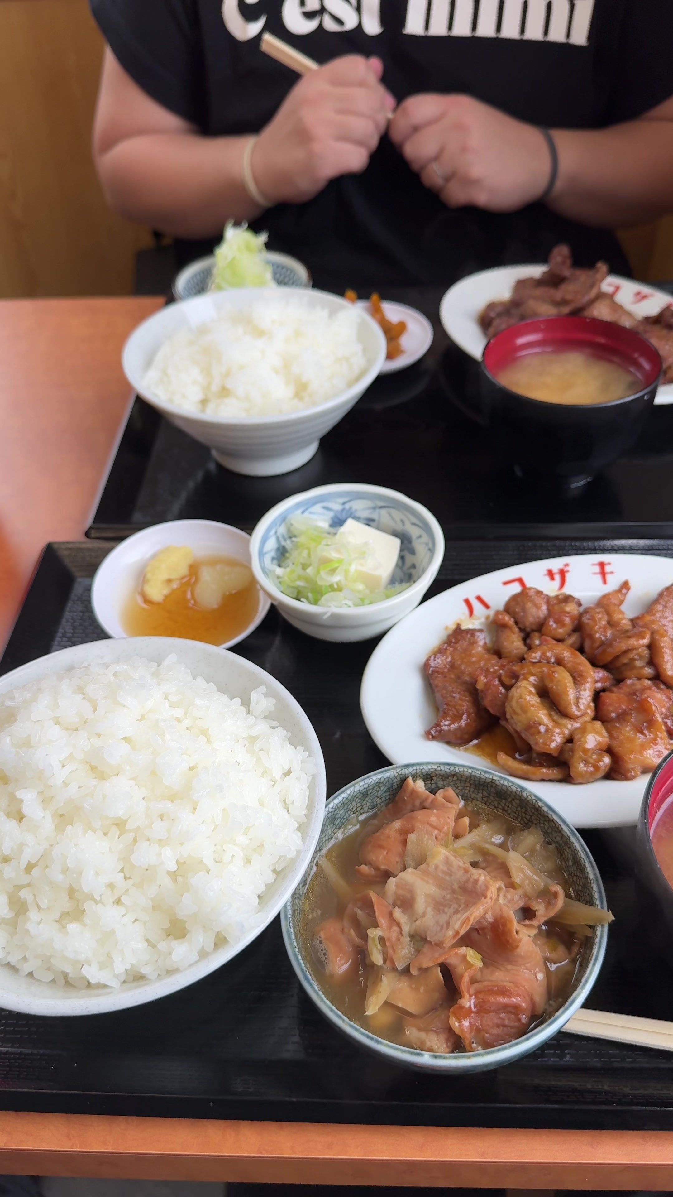 新鮮ホルモン＆とろもつ煮定食 箱ざき食堂野田店
