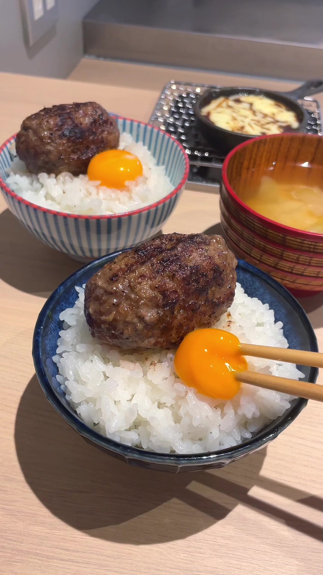 ハンバーグ 嘉 ( Hamburg YOSHI )