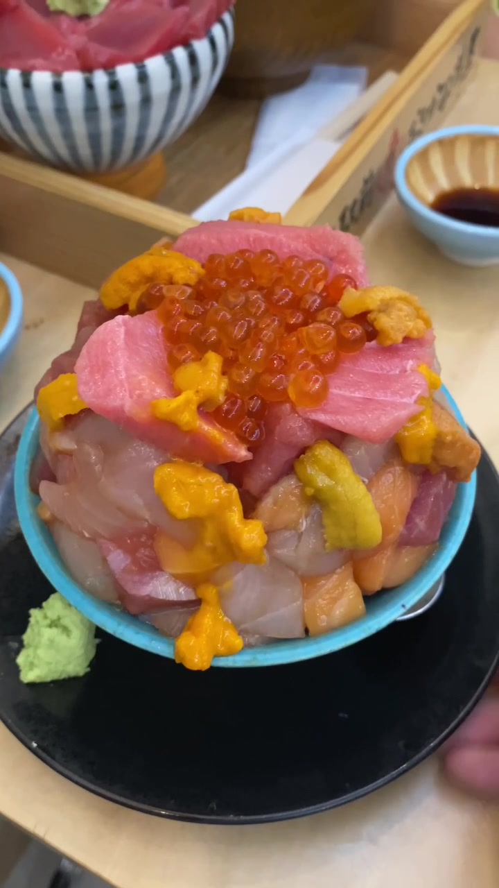 熱海駅前・おさかな丼屋