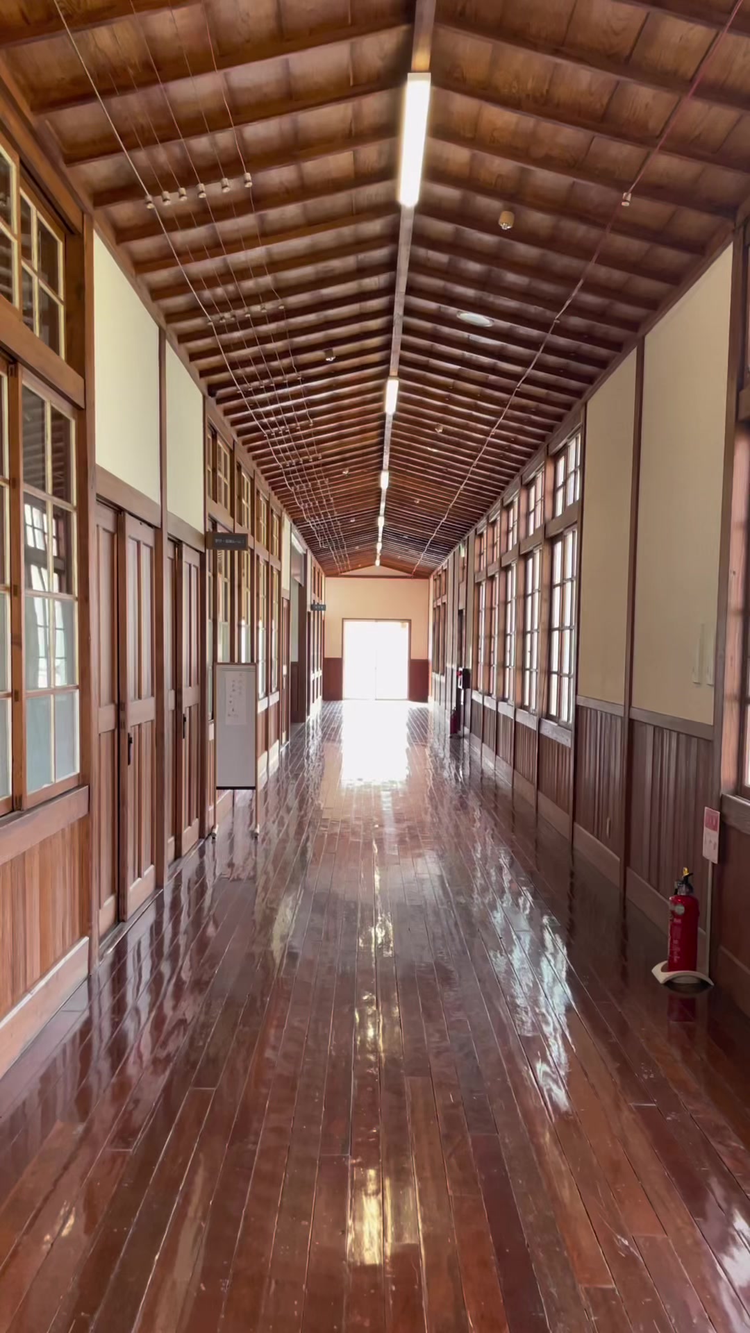 旧 長井小学校 第一校舎（一般開放施設）