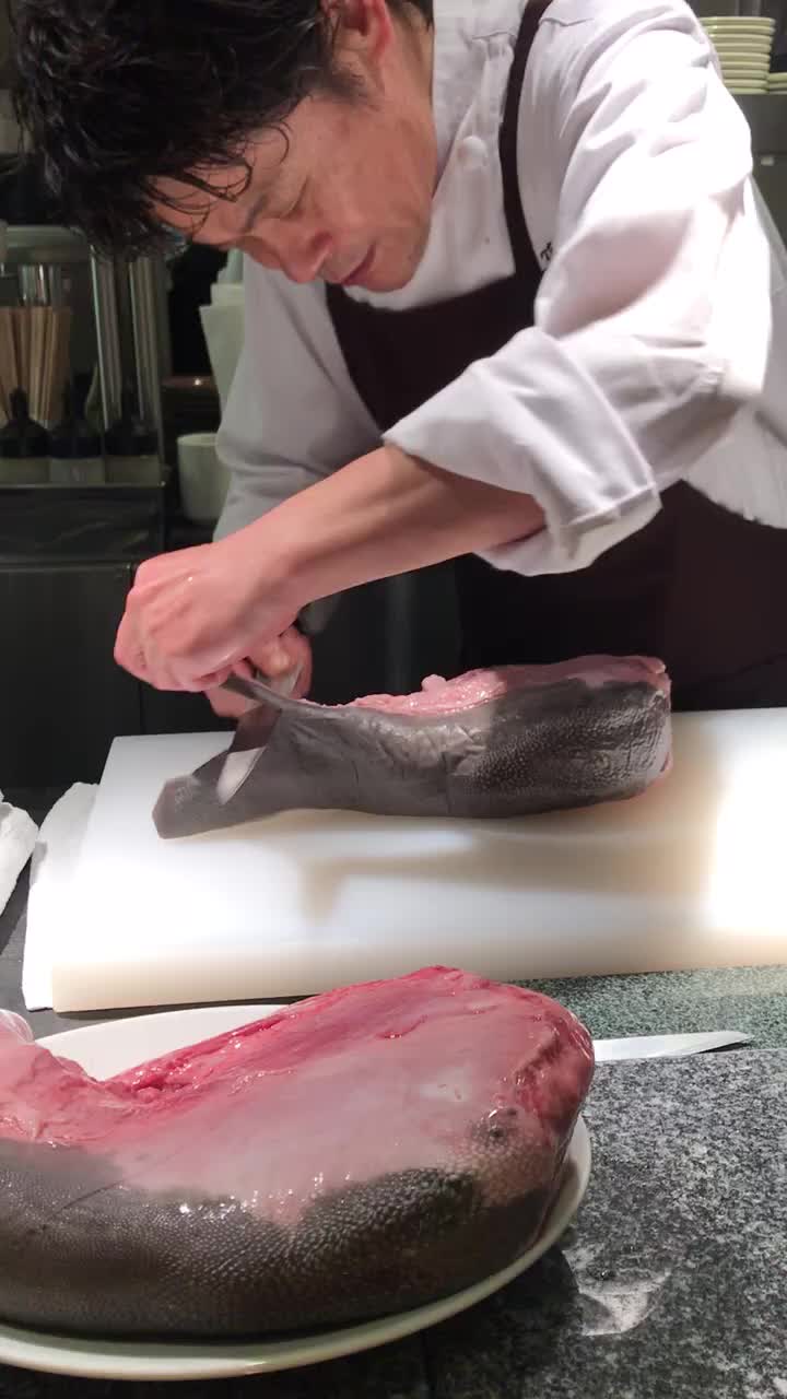 肉割烹 岡田前