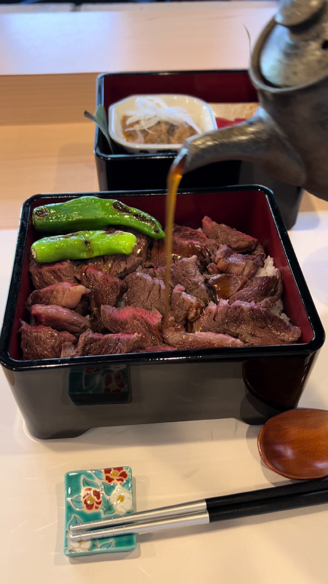 北野天満宮 肉と庭 まつを - Wagyu Don MATSUWO -